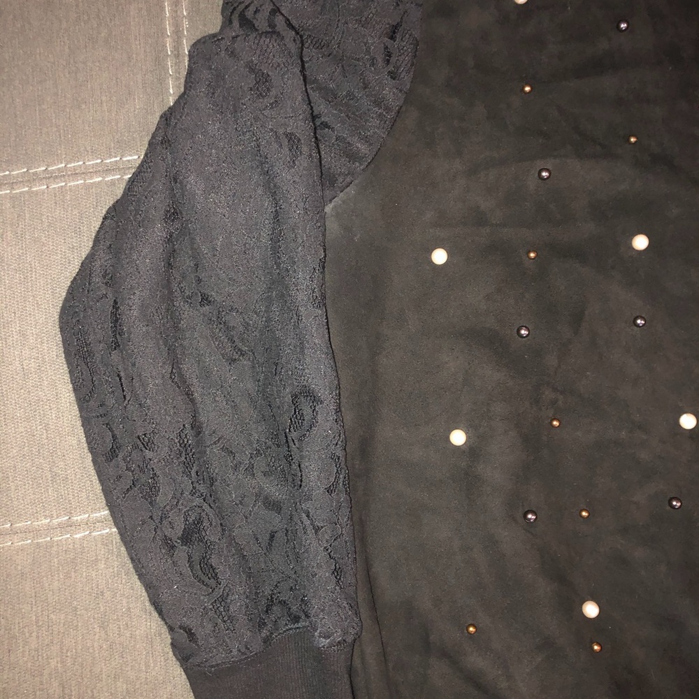 Sweater - Picture 4 of 4